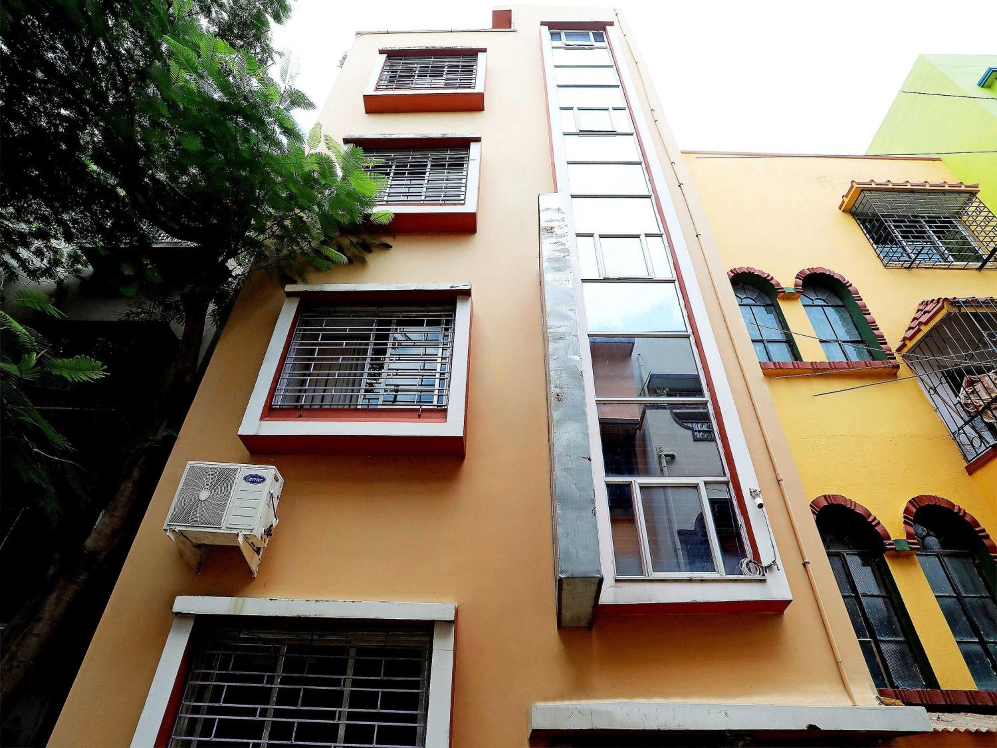 Hotel Rainbow Kolkata